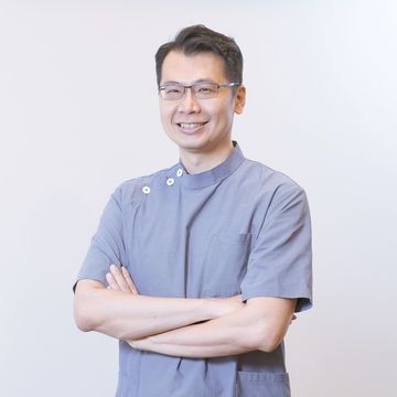 施昆育